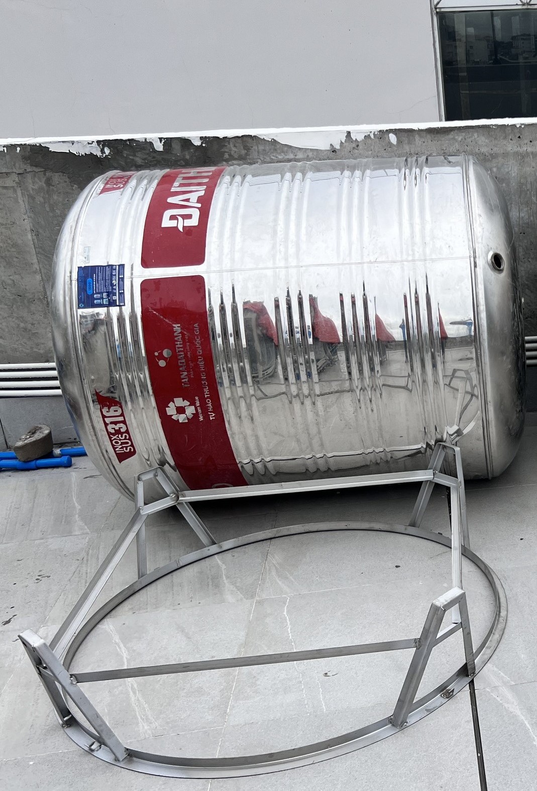 Kho giao hàng bồn inox Đại Thành chính hãng